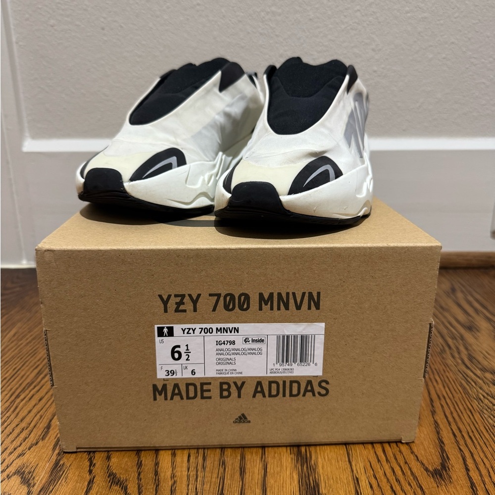 Adidas YZY 700 MNVN in Black and White